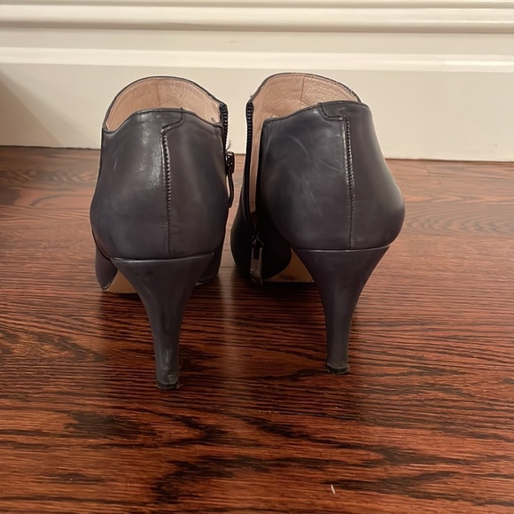 Vince Camuto booties - Picture 5 of 5
